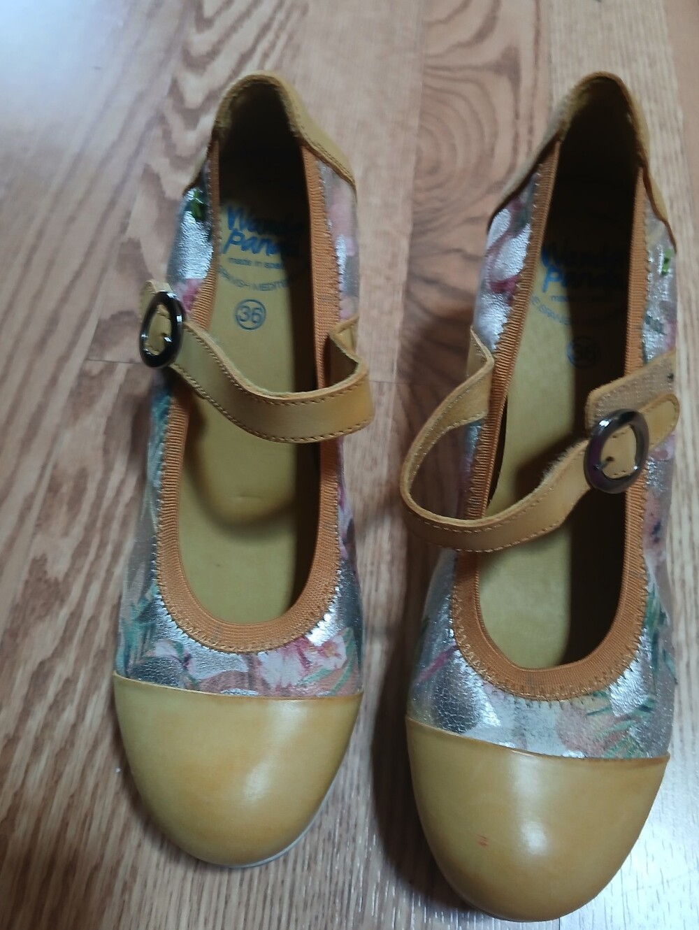 Wanda Panda Floral Mary Jane Flats Sz:36